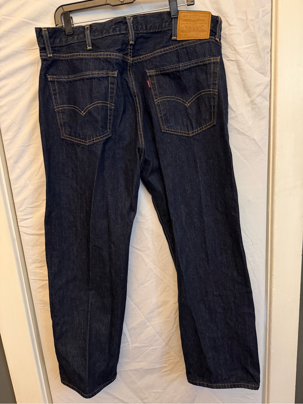 38X32 555 Levi's Men's Dark Indigo Straight Jeans